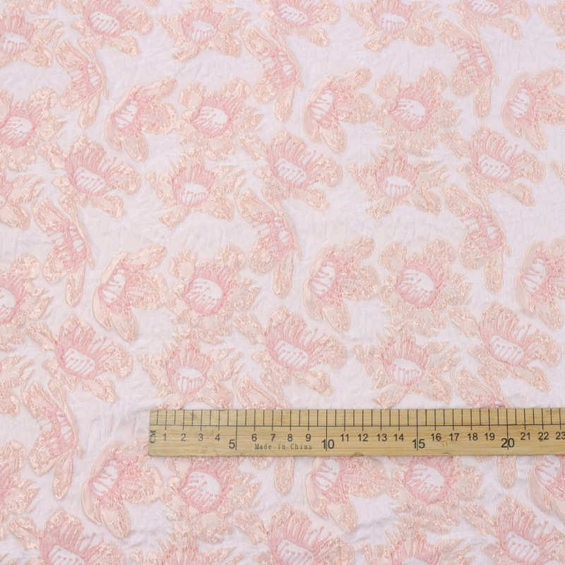 粉色木棉花朵提花面料 色织浮雕面料挺括时装蓬蓬裙箱包时装布料,纺织面料/辅料/配套,服装花边,淘宝优惠券,粉丝福利购,淘宝优惠卷