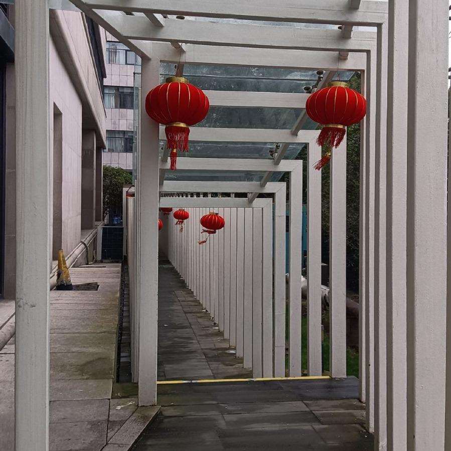 合肥钢结构长廊休闲连接花架风雨廊走廊铝板公司厂房庭院雨棚焊接