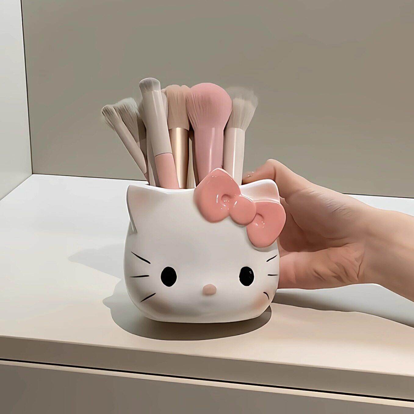 hellokitty化妆刷收纳盒陶瓷可爱家用浴室牙刷架桌面收纳置物筒