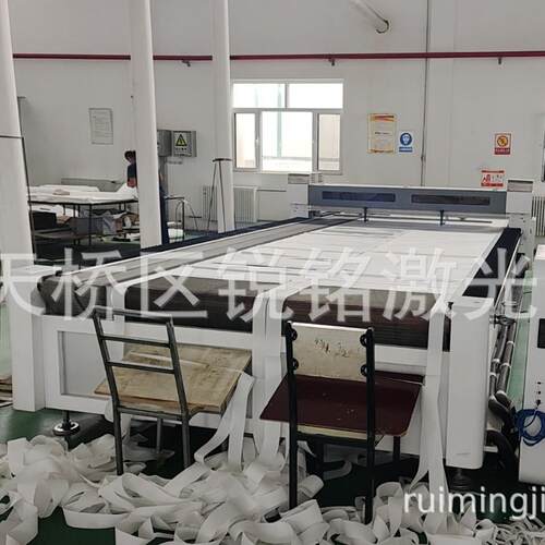 皮革布料激光切割机、户外用品体育用品激光切割机、帐篷裁剪机