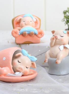 直销新款 创意卡通树脂小猪摆件 猪年车载装饰品新年礼物礼品