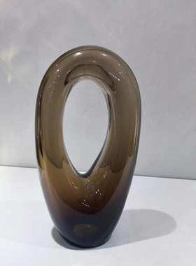 简约客厅花餐桌桌面花瓶样板房器创意奢现在茶色摆件售楼处轻渲染