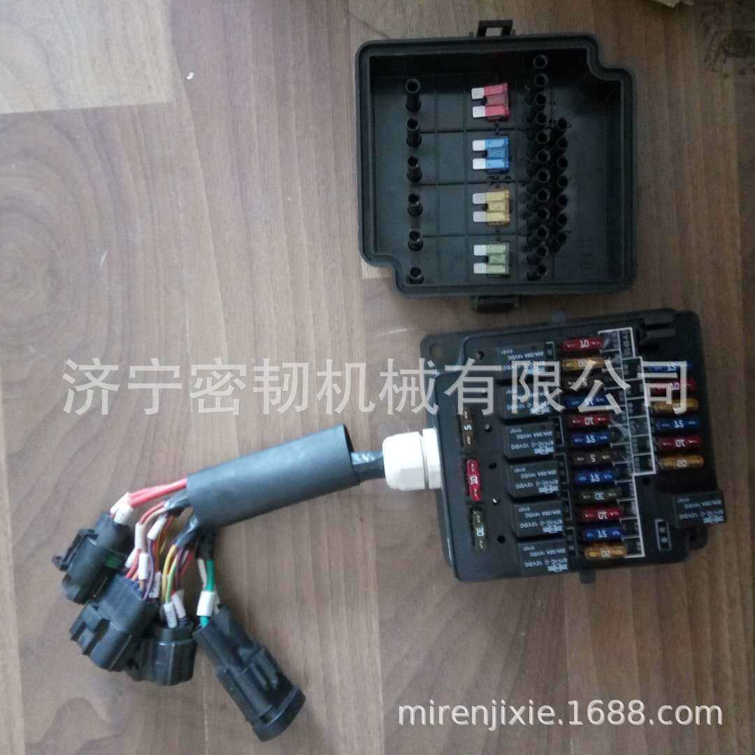 挖掘机全车配件SE215/SE225/SE245配电盒中央配电盒60130-96-0003