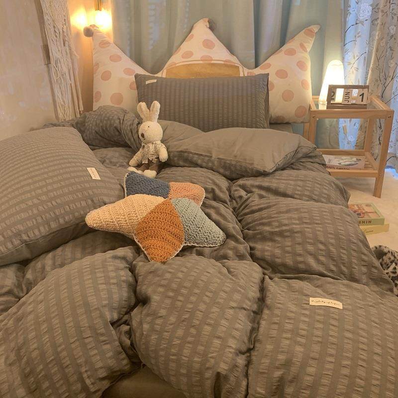 高档韩生式小清新浅蓝色泡贴标被纯泡色床单四件套学套宿舍床上三