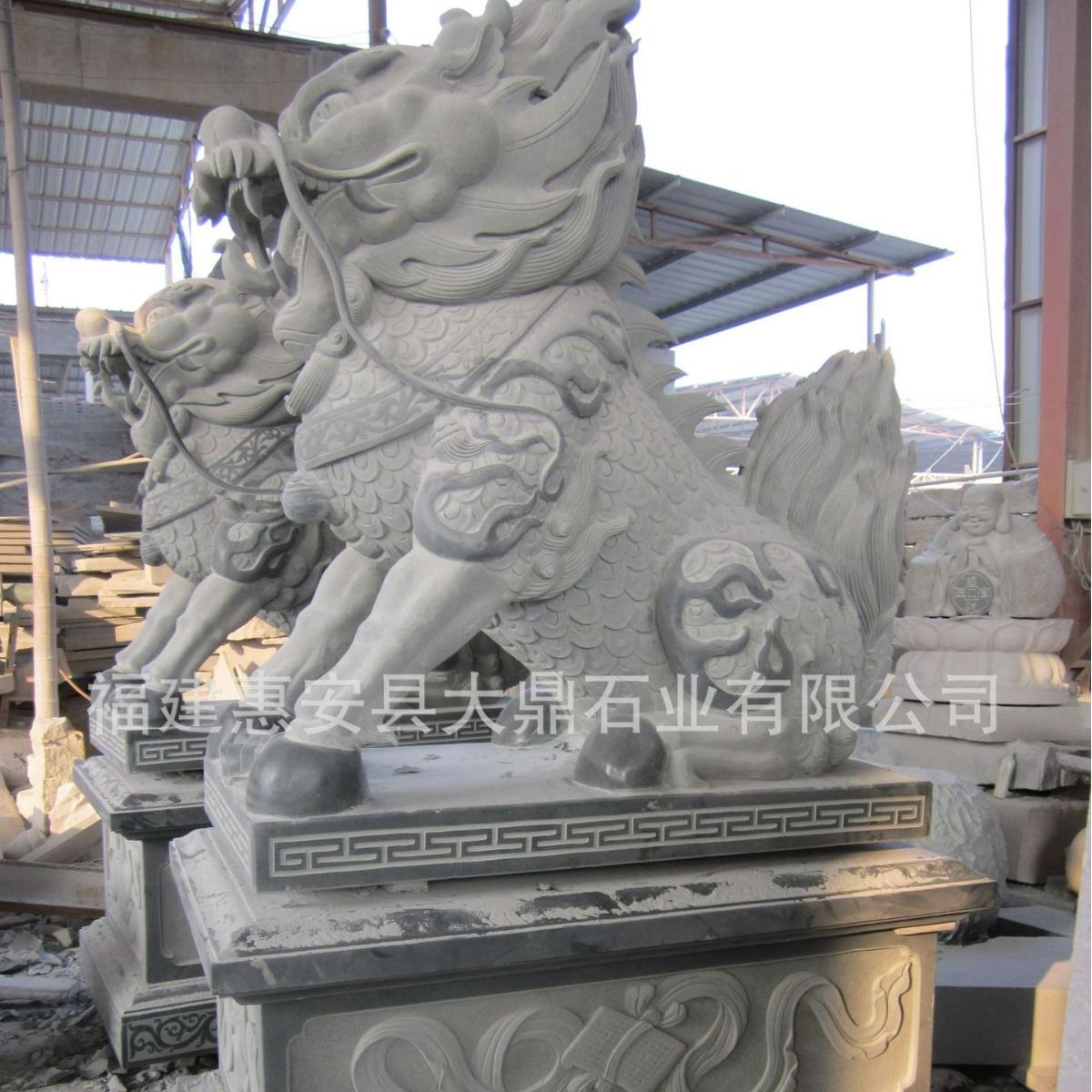 石雕麒麟厂家定制动物雕刻公司别墅酒店门口装饰摆件坐麒麟石雕