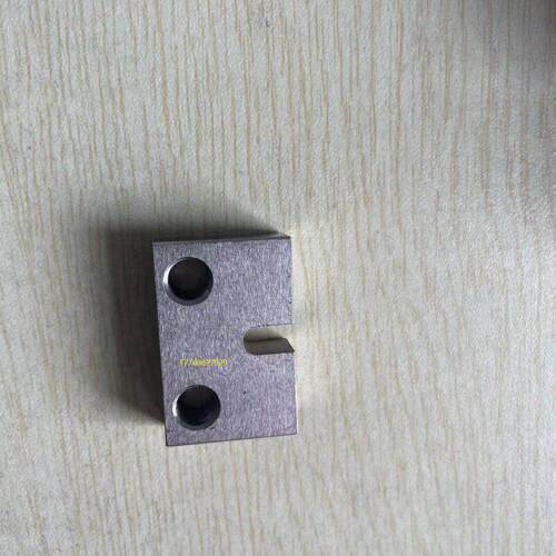 调整螺栓用固定块AJSC AJSCM 发黑 侧面安装PCC01 PCC02 PCC06