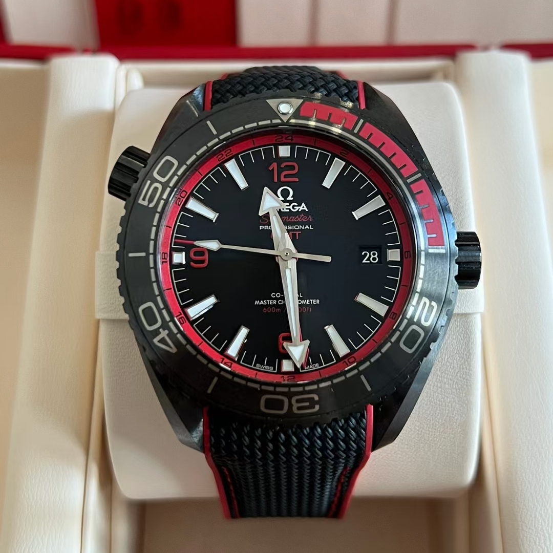 98新欧米茄215.92.46.22.01.003自动机械男士手表45.5mm二手正品