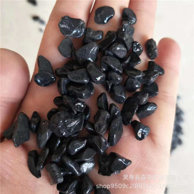 供应黑色石子机制黑石子园林景观用黑色砾石黑色水磨石子黑色碎石