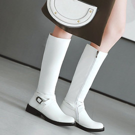 韩版白色骑士靴帅气皮带扣，平底机车靴大码43444546大码高筒靴