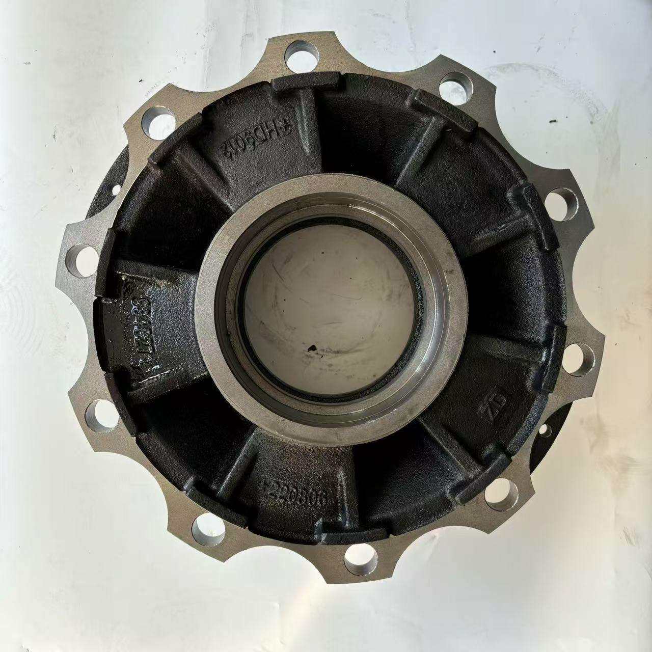 配套德龙F2000 81.44310.0146前轮毂