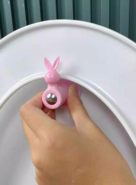 Toilet seat anti-drop hook, the toilet seat can't stay up, i