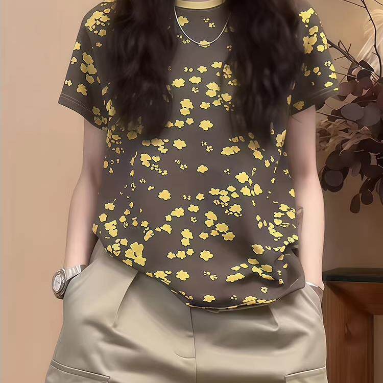 潮牌新款女士休闲减龄高级感别致上衣碎花圆领正肩短袖打底衫T恤