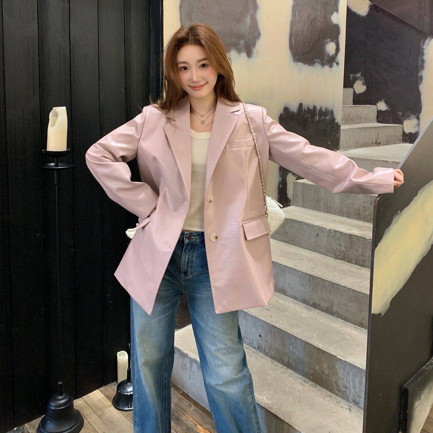 2026春秋粉色鳄鱼纹理pu皮休闲外套女宽松高级感时髦皮衣西装上衣