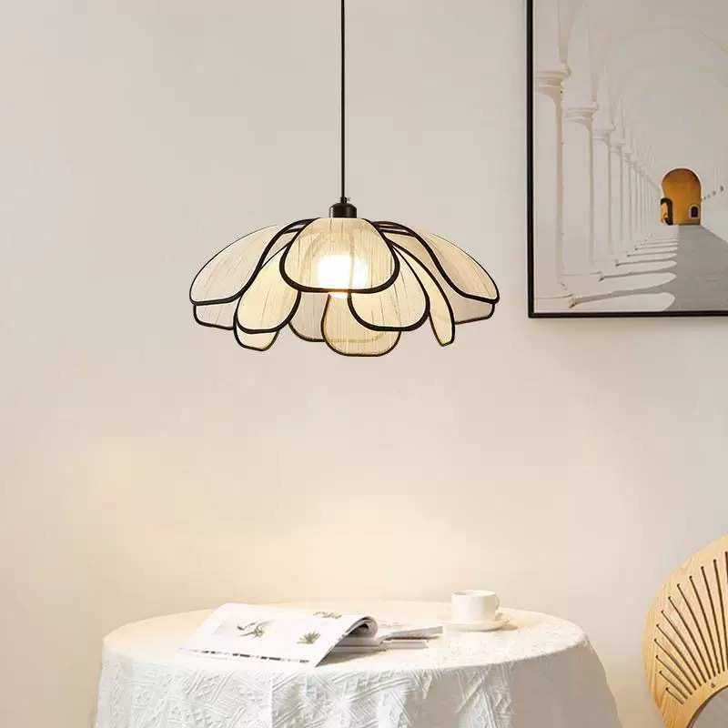 法式奶油风吊灯简约民宿餐厅客厅卧室日式中古风艺术手工花瓣灯,家装灯饰光源,客厅吊灯,淘宝优惠券,粉丝福利购,淘宝优惠卷