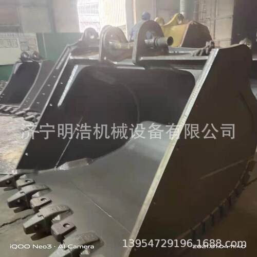 神钢200-8挖斗总成 挖掘机配件四轮一带底盘配件