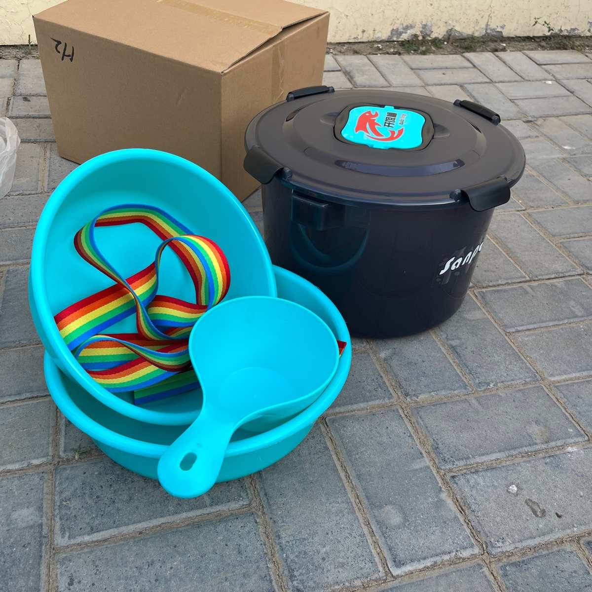 多功能饵料桶四件套散炮开饵桶黑坑鱼食盆大号饵料盆h2