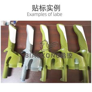 骉控厂家直供小型半自动平面贴标机塑胶件贴标机棉签盒子贴签机