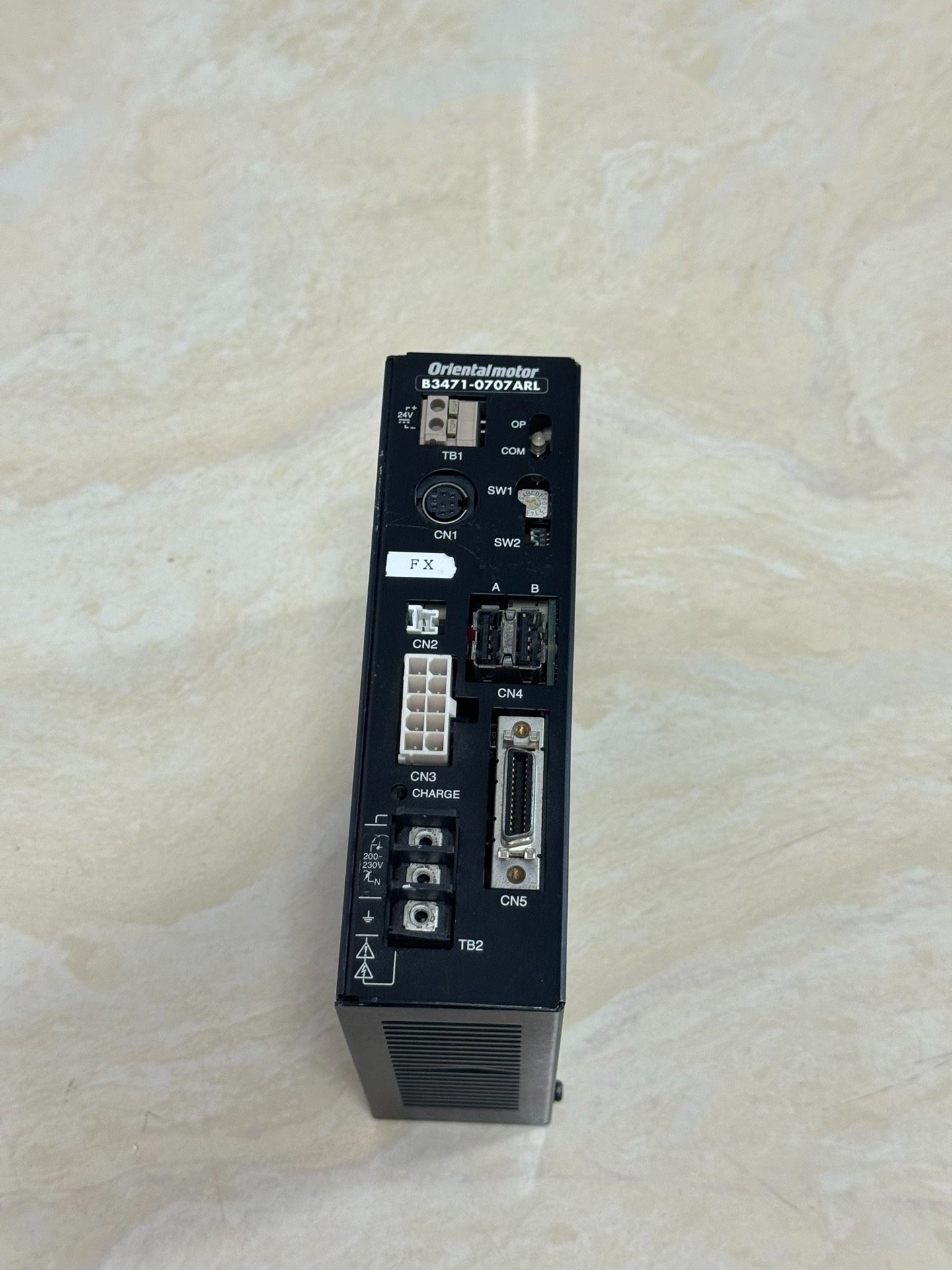 日本东方步进驱动器B3471-0707ARL，成色如图所示，