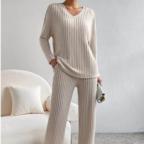 Two women's straight leg pants collar groove knitted