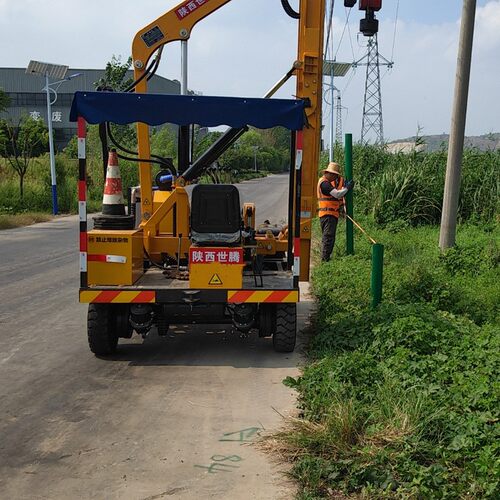 乡村公路波形护栏板gr-c-4e镀锌喷塑双波道路防撞波形梁钢护栏厂