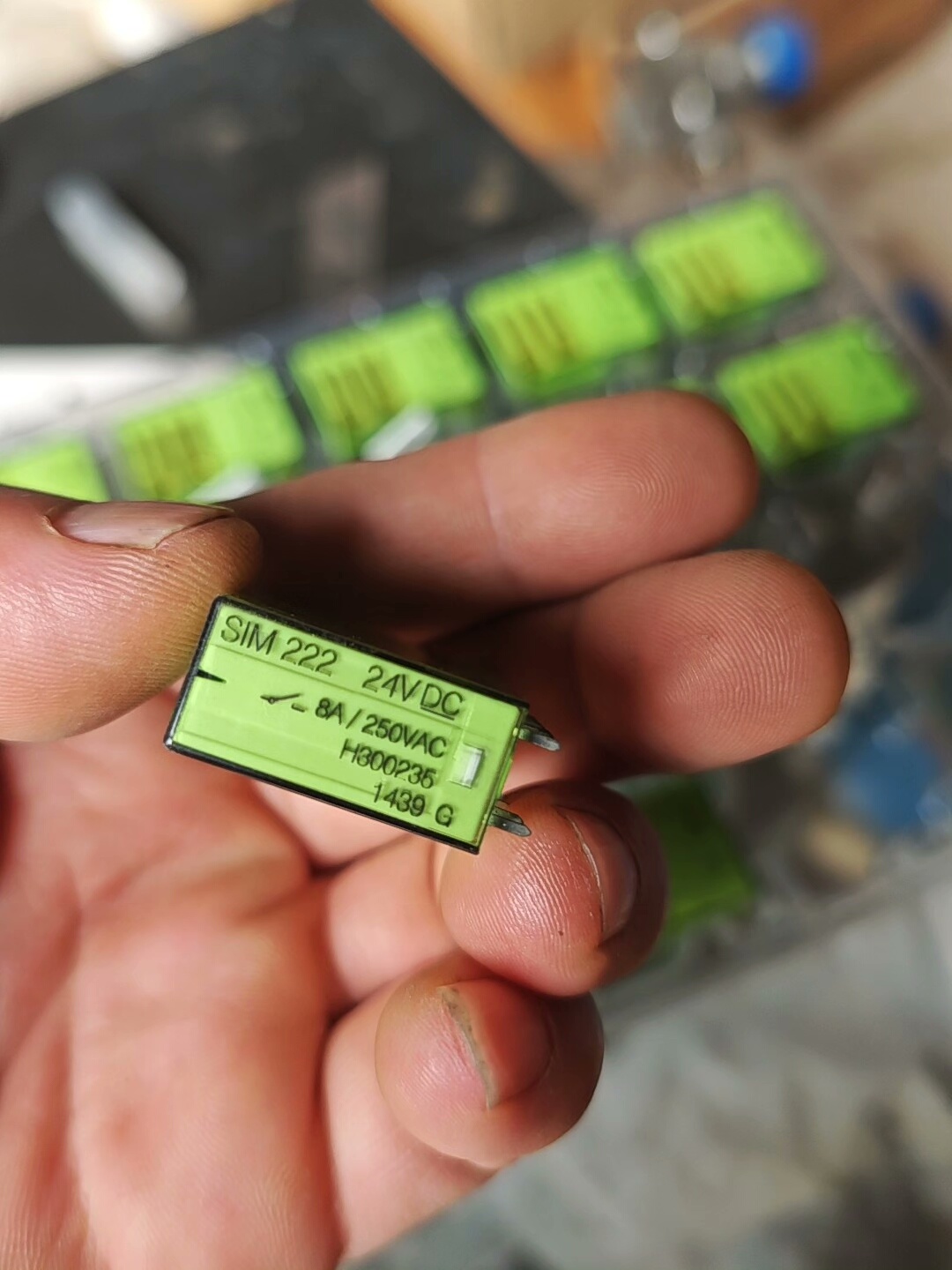 瑞士ELESTA继电器SIM222 24VDC 8A/250