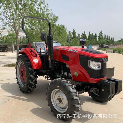 万年红中型农用四轮开荒运输拖拉机50马力平地板操作开沟拖拉机