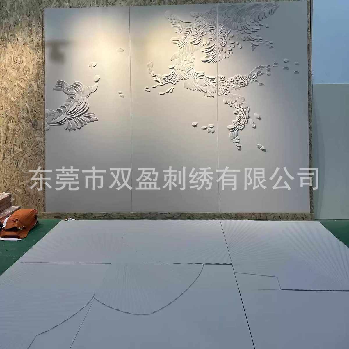 抖音网红皮雕灯光硬包浮雕客厅酒店瑜伽会所前台形象墙现代墙板