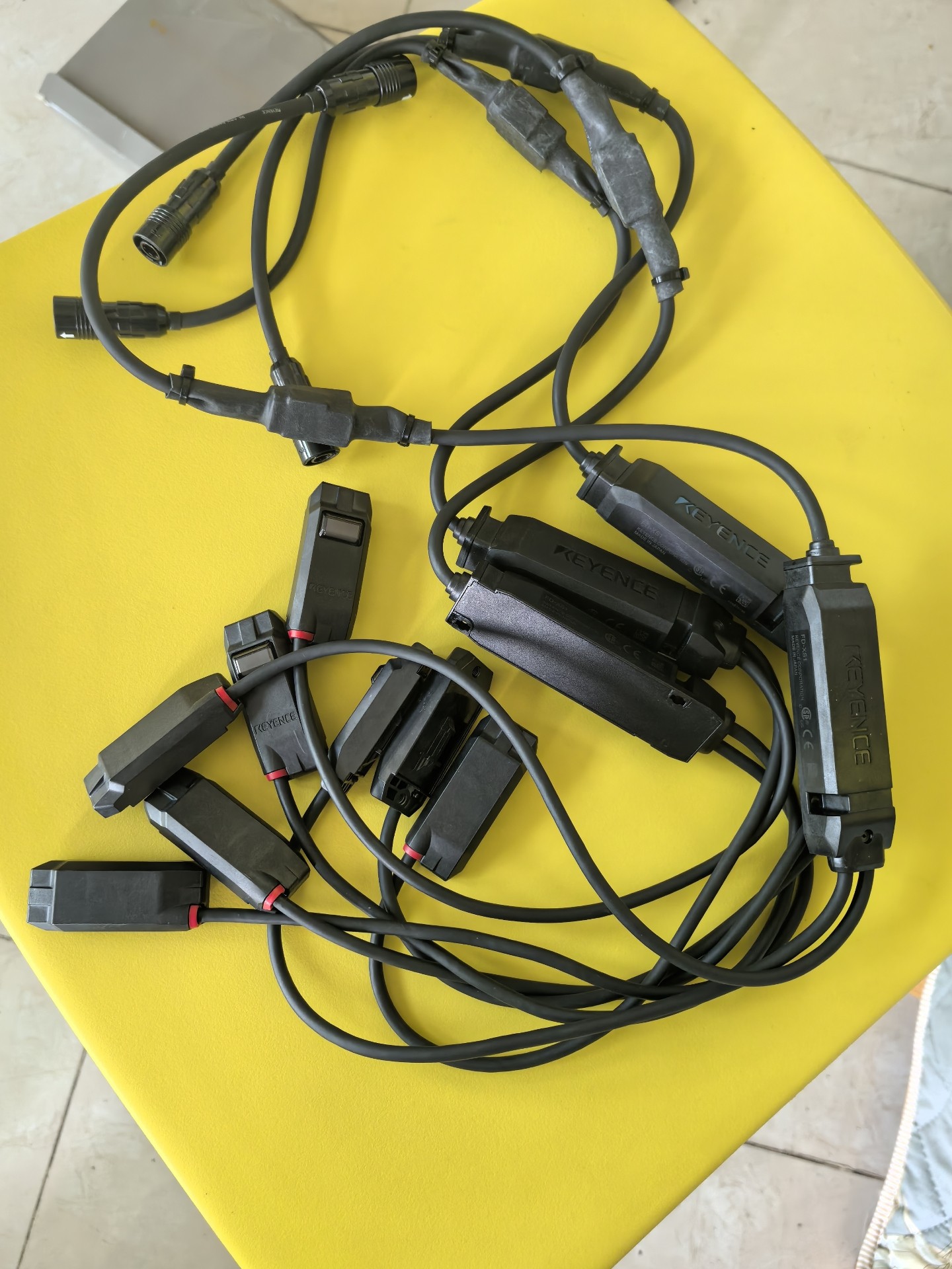 基恩士FD-XS1传感器 日本原装 二手几乎全新