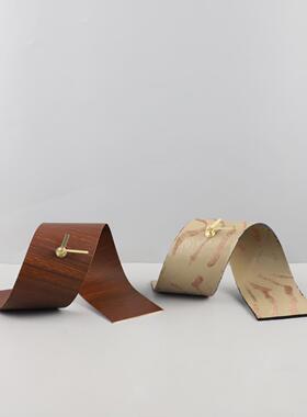 北欧创意金皮客马毛属扭曲钟表装饰摆件革厅酒店1883电视柜家居装