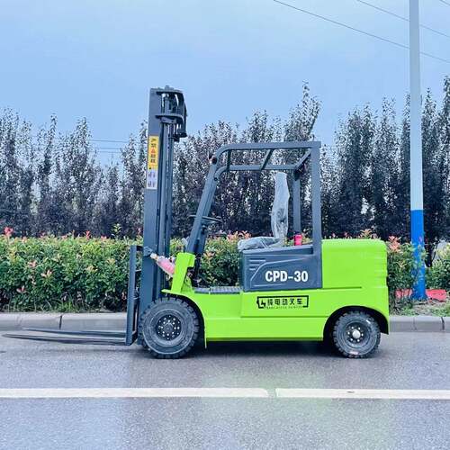 四轮座驾式电动叉车3吨液压升降搬运车新能源电动堆高叉车