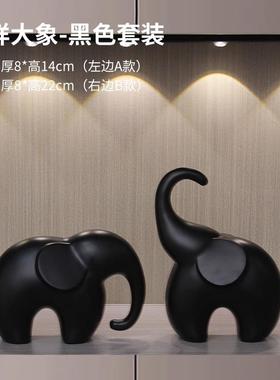 新款礼马有钱摆招财客厅酒柜轻奢高档博古件架玄关装饰品乔迁开业