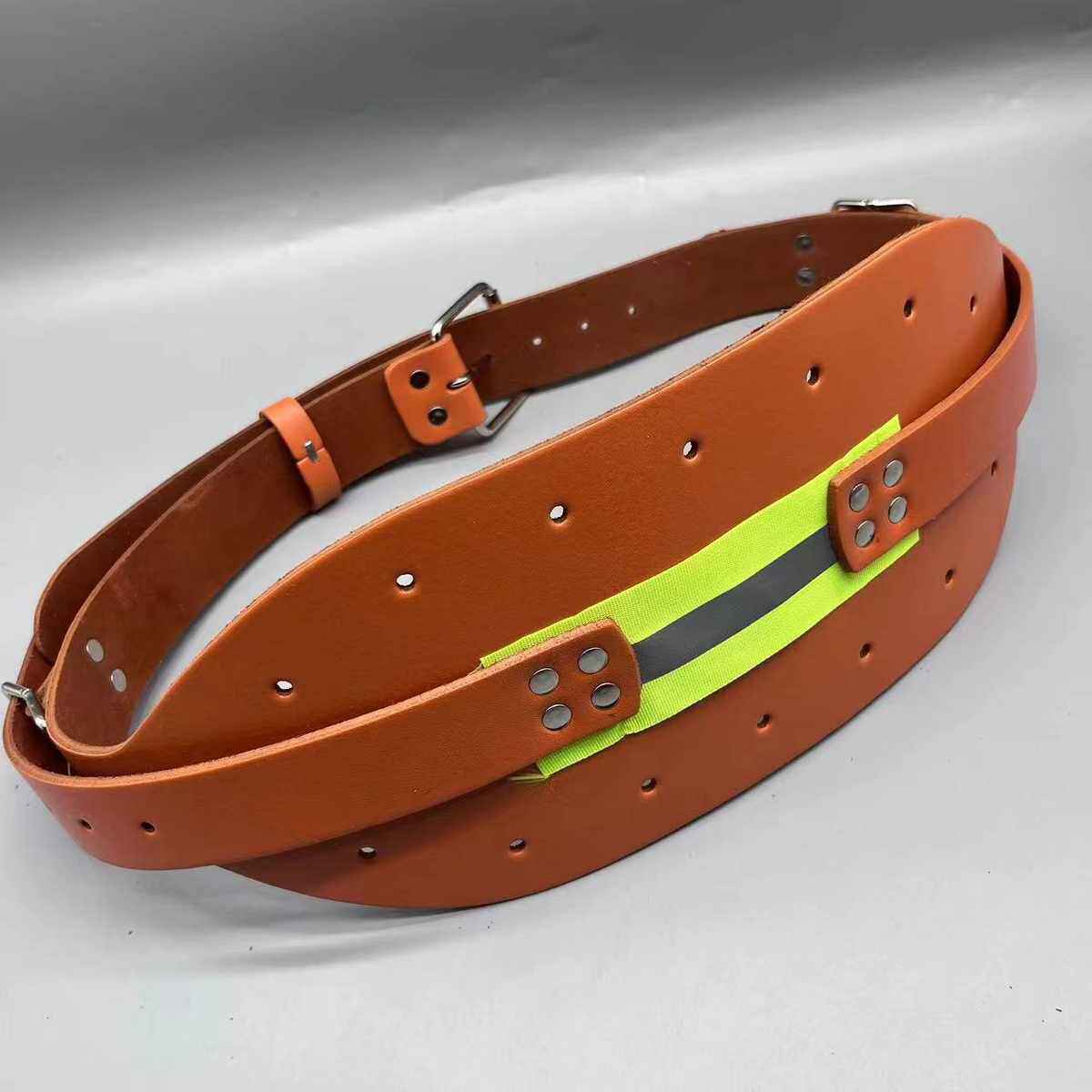 厂家供应二层牛皮矿工护腰带反光井下作业专用护腰带牛皮批发,运动/瑜伽/健身/球迷用品,运动护腰,淘宝优惠券,粉丝福利购,淘宝优惠卷