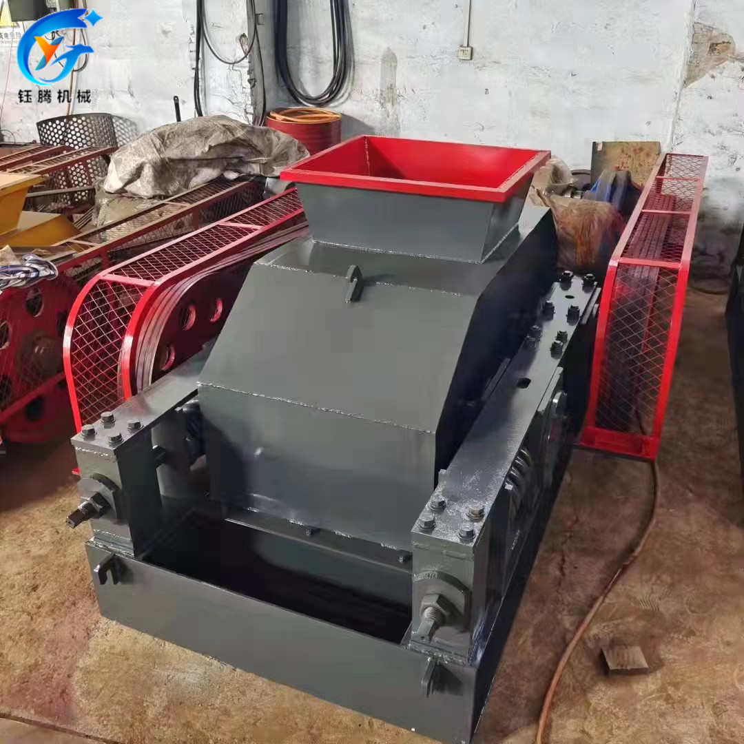 400辊400对熟料 河卵石对大型*式破碎机机砂锰矿石制辊水泥煤矸石