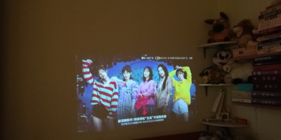 调查心得加士酷投影仪怎么样白天看着清楚吗？