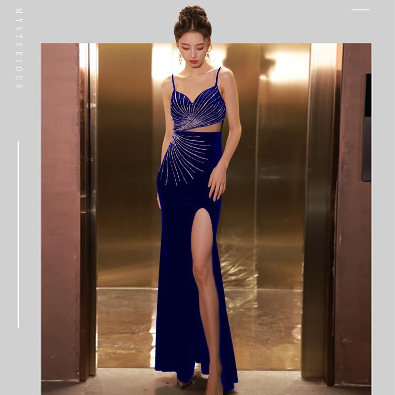 黑色晚礼服女2024新款高级感宴会气质吊带轻奢显瘦丝绒高端主持人