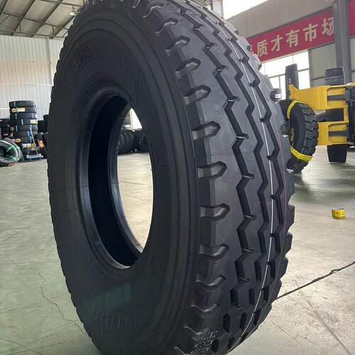 出口1000r20全钢丝轮胎1200R20卡车货车钢丝胎耐磨耐刺扎内销