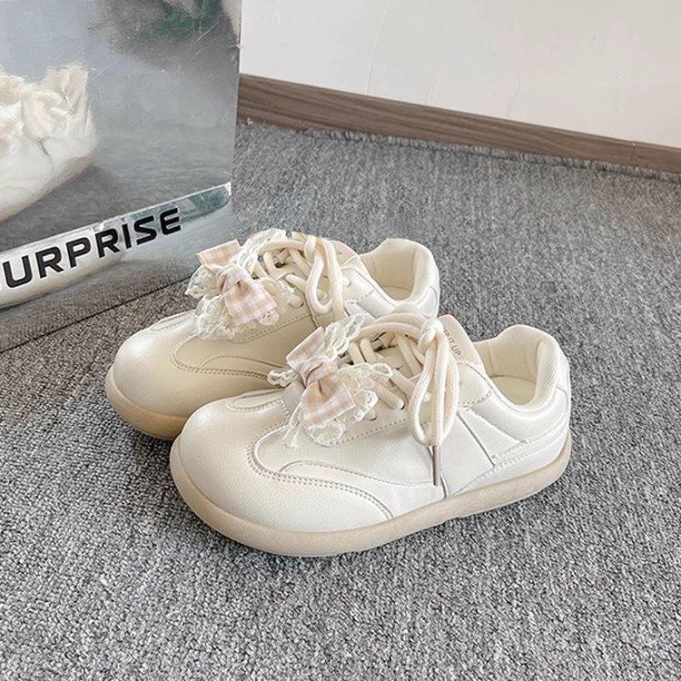 可爱小熊板鞋百搭休闲小白老爹鞋