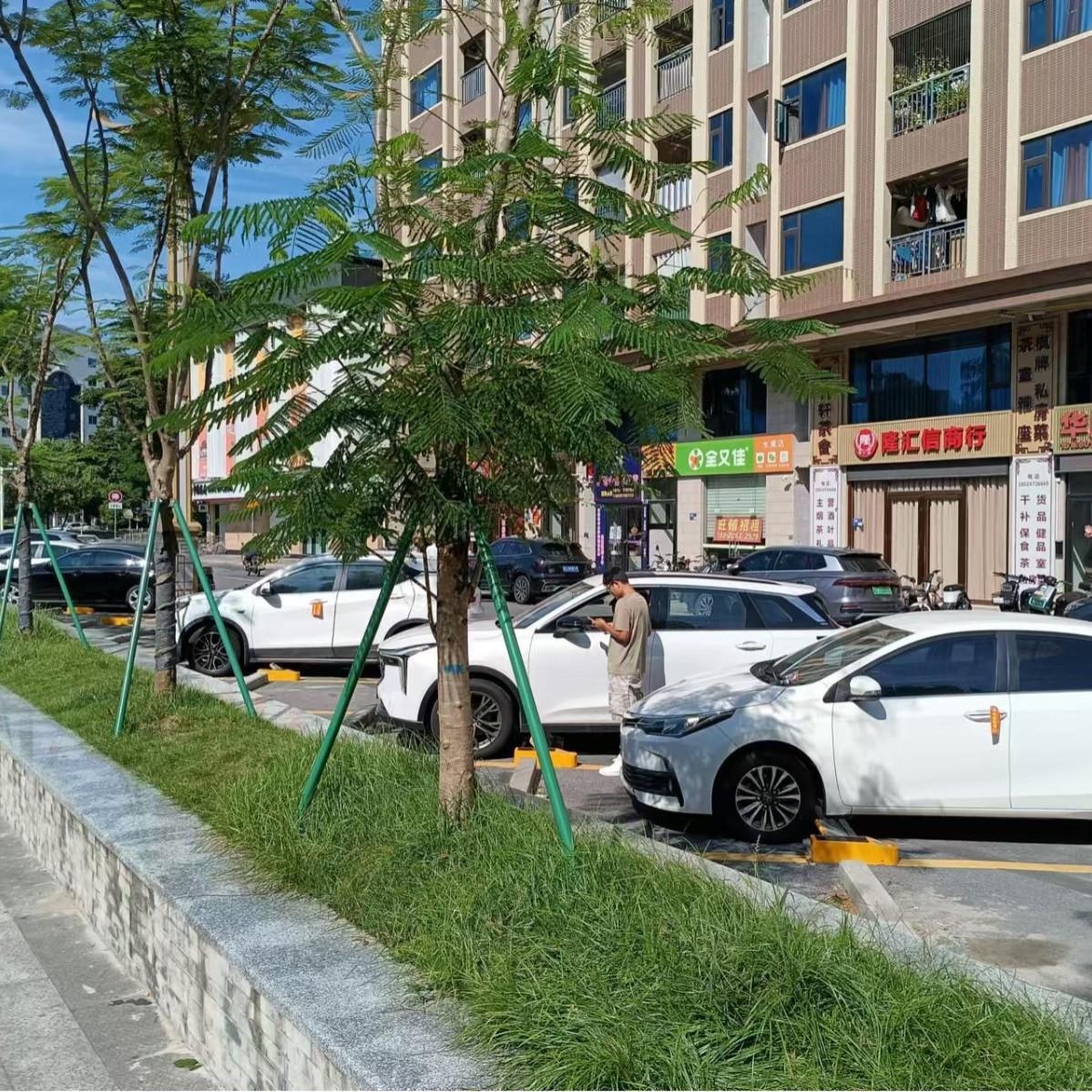 扫码缴费地锁收费地锁车位锁地锁安装扫码停车锁厂家