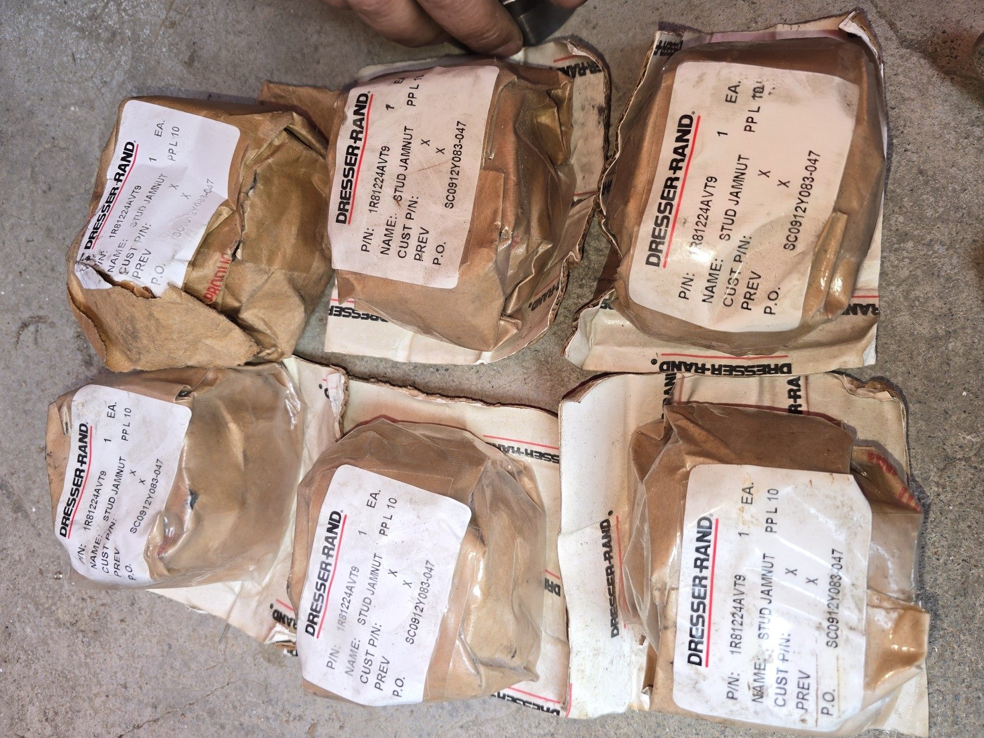 SUPERBOLT 超级螺母，全新带包8个，1个没包装，标价