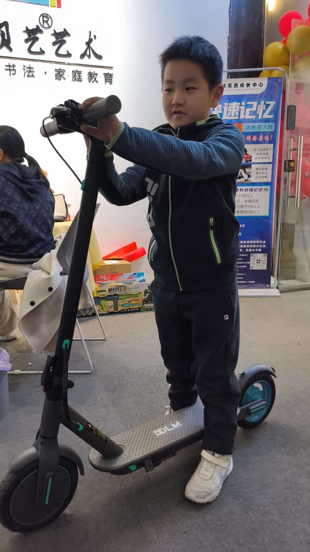 Электросамокат DOLM D8Pro взрослый складной 50км запас хода 8 амортизаторов GPS photo review
