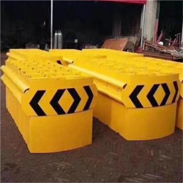 TS0高速公叉路岔路口防撞垫匝道级隧道可导向击防冲分流防撞垫