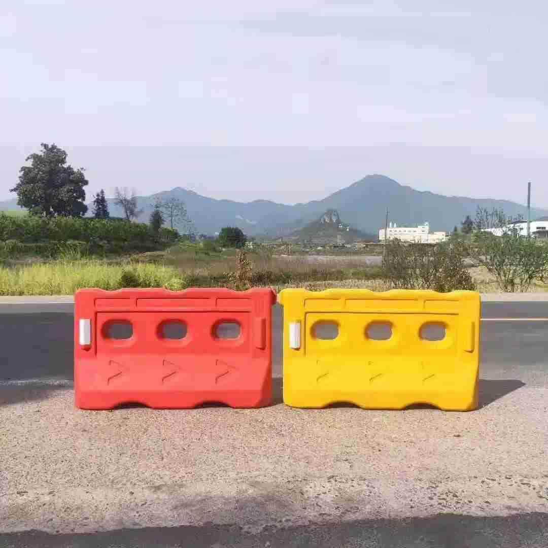 新款直销三孔塑料水马 市政施工全新料围挡注水围栏 防撞桶护栏道