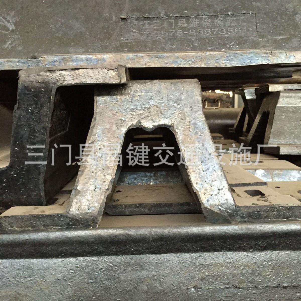 DA300*1000L橡胶护舷 DA型橡胶码头防撞条 船用靠泊防撞护舷