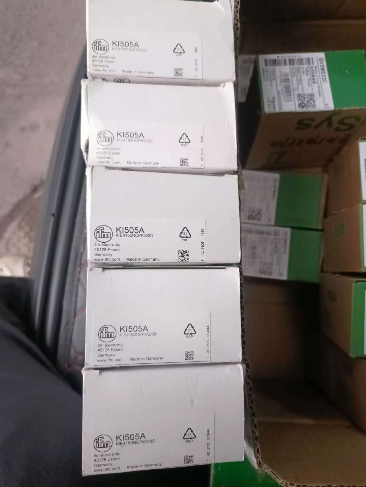 全新正品德国易福门物位开关，工程剩余实物实图保真包新，有需要