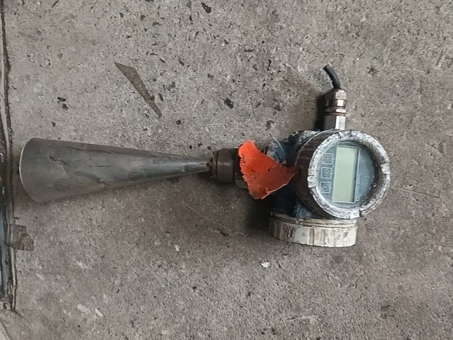 E+H雷达液位计，没有铭牌了