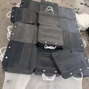 黑色吊车支腿垫板防滑抗压重型车泵车垫块高分子聚乙烯pe支腿垫板