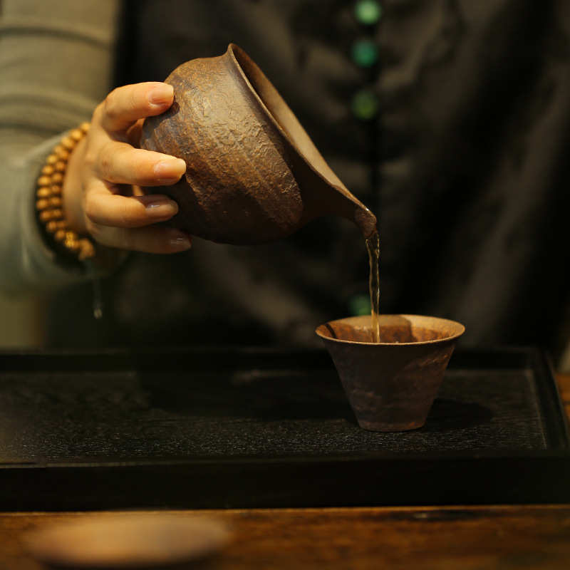 老岩泥公道杯陶瓷单个茶海复古侘寂风手工柴烧倒茶公杯茶水分茶器