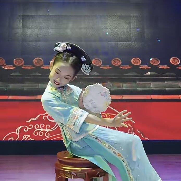 幼儿原创剧目格格演出服儿童还珠格格服古装清朝满族服饰宫廷旗服
