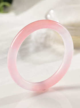 厂家直销天然石英岩玉藕粉色小圆条镯子金丝玉粉色玉镯子直播货源