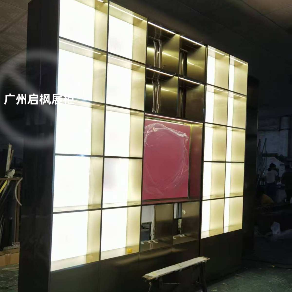 精品白酒红酒展示柜不锈钢酒柜茶叶柜烟酒展示柜包柱展示柜